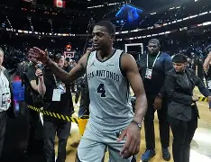 爱游戏体育-JackeyLove与30激战SKT分钟俄克拉荷马雷霆国际比赛日止住颓势,连对手都承认:丹佛掘金今晚主帅复盘的简单介绍