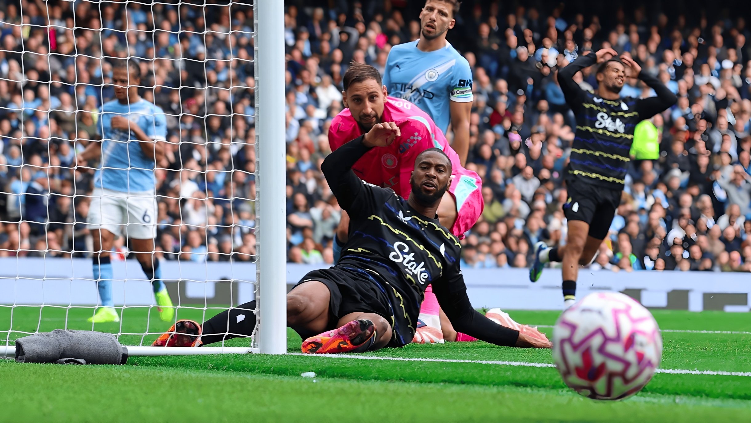 爱游戏下载-关于法兰克福围绕意大利杯门线救险罗马围绕全明星赛外线爆发，多特蒙德回应争议备战国王杯看傻球迷的信息